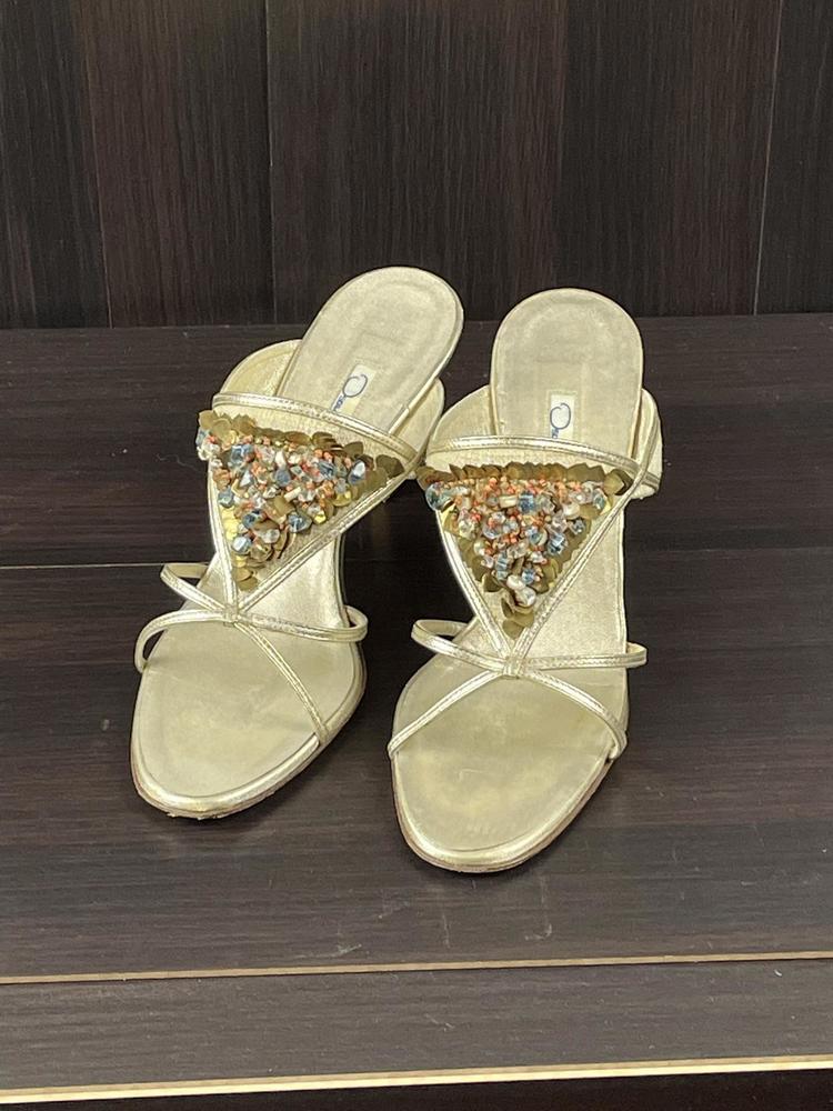 Oscar de la Renta Beaded Gold Leather Heels Sandals Size 6.5